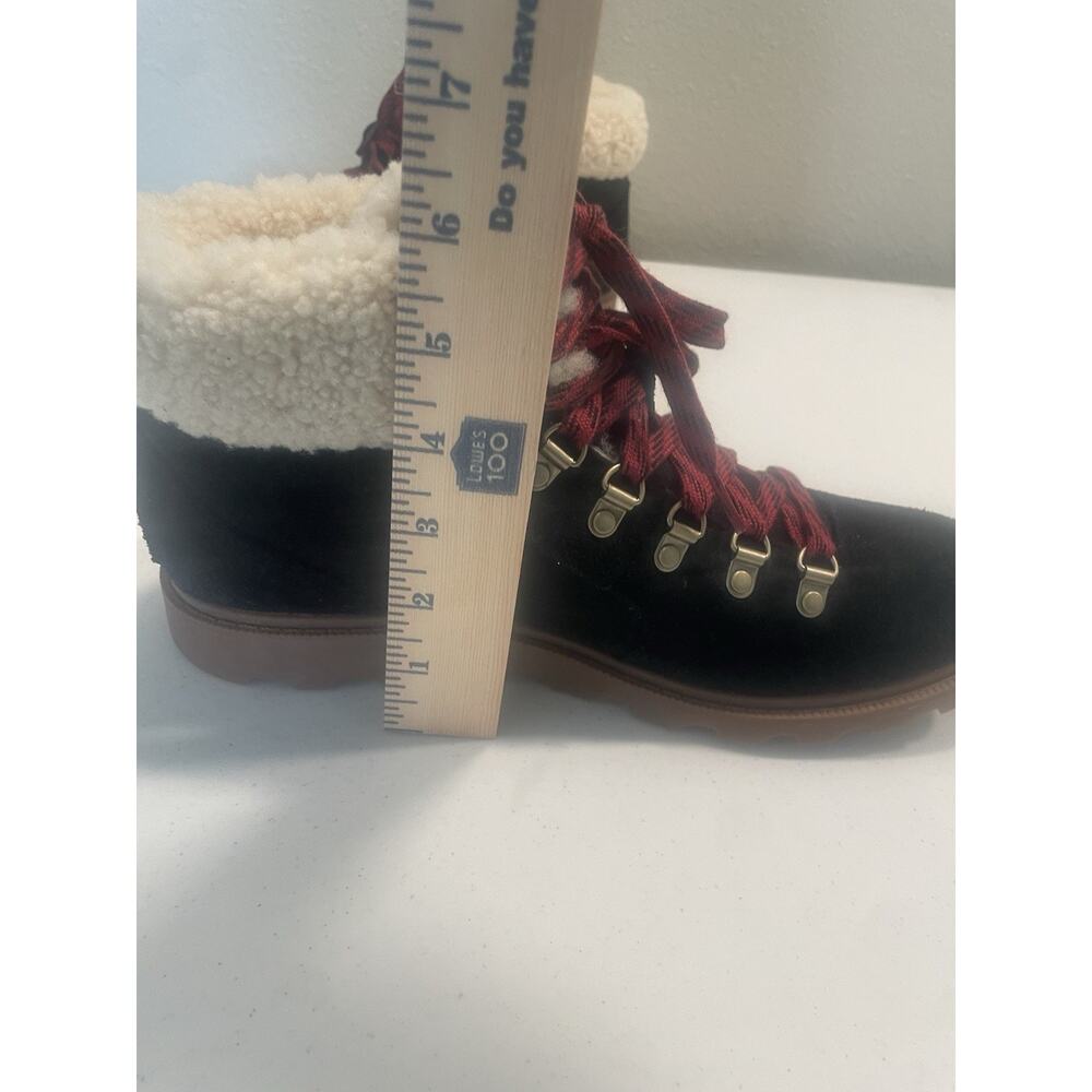 Sorel Black and Burgundy Winter Boots - Picture 13 of 14